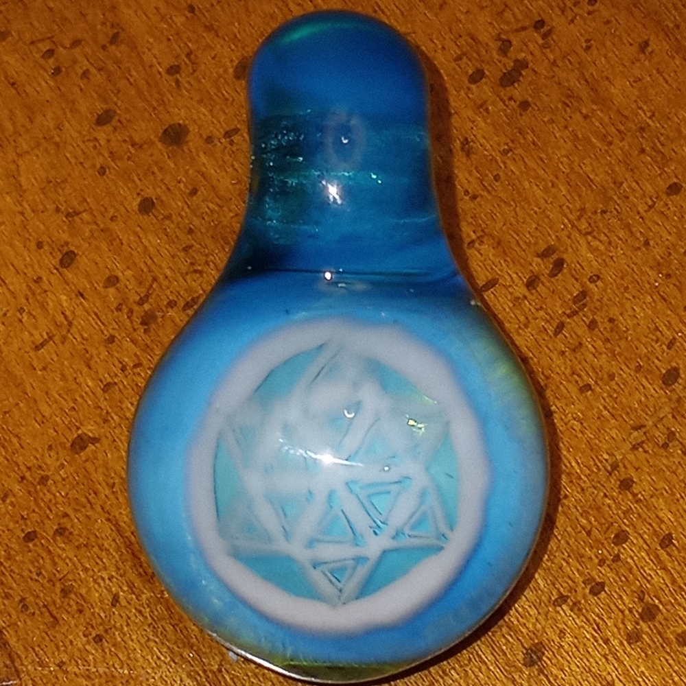 Star Of David Glass Pendant - Picture 1 of 6